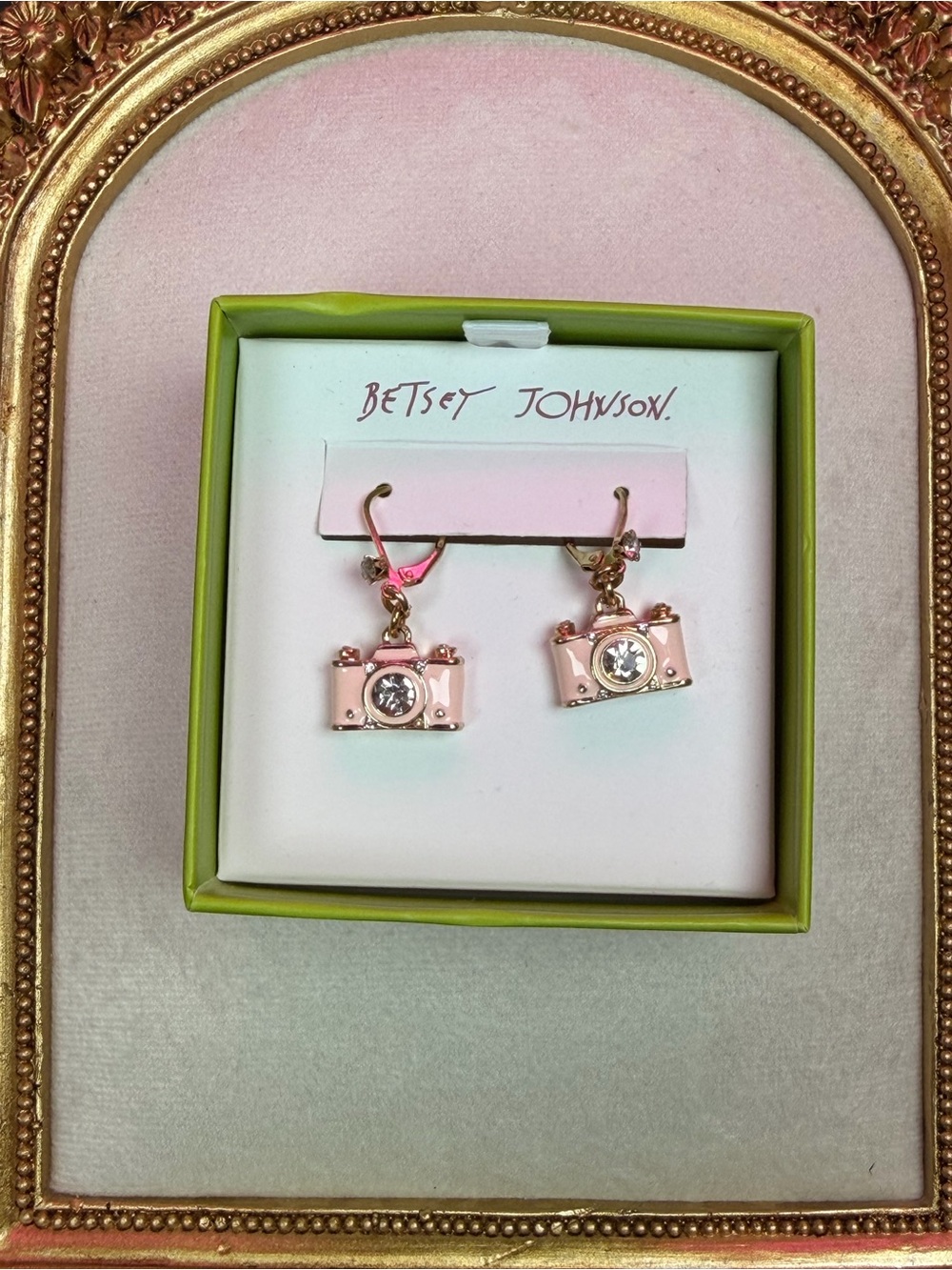 Betsey Johnson Pink Camera Earrings Rhinestone Dangle Original Box